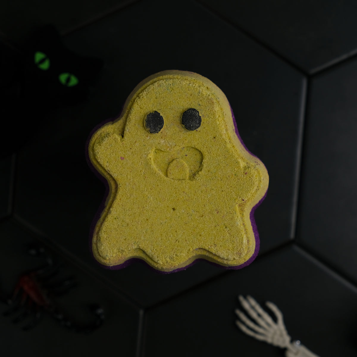 The Ghost - Bath Bomb with shoe charm
